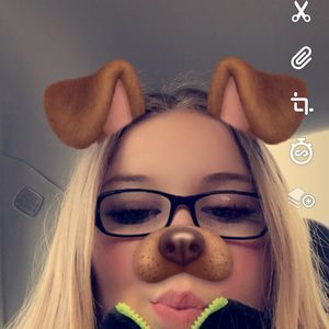 Meet your Posher, Izzy